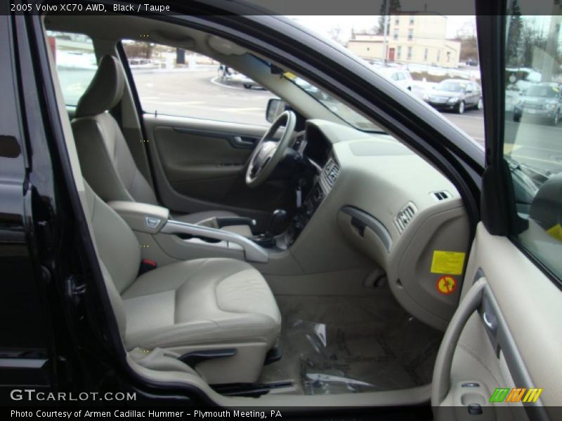 Black / Taupe 2005 Volvo XC70 AWD