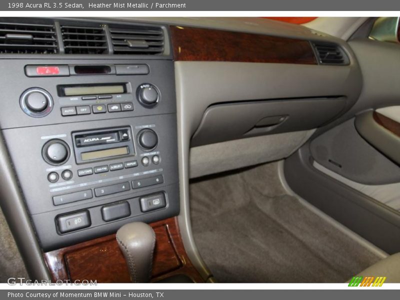 Controls of 1998 RL 3.5 Sedan