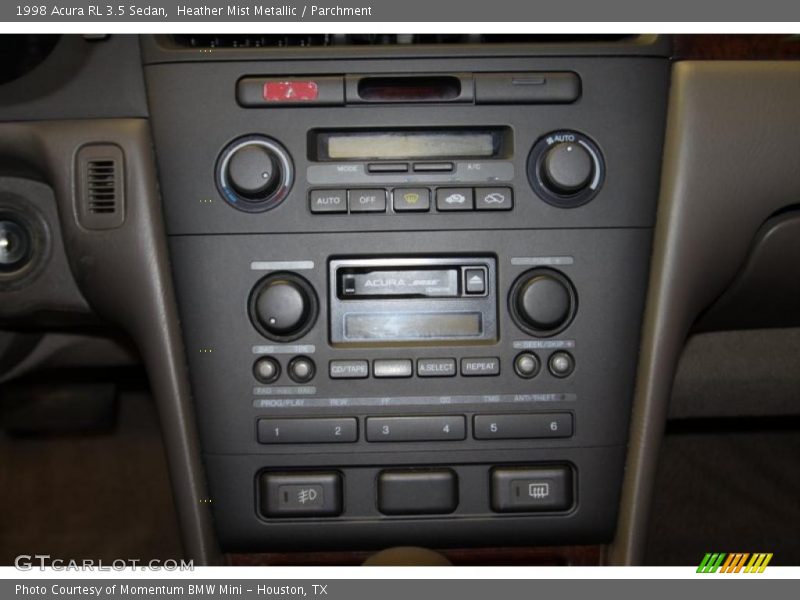 Controls of 1998 RL 3.5 Sedan