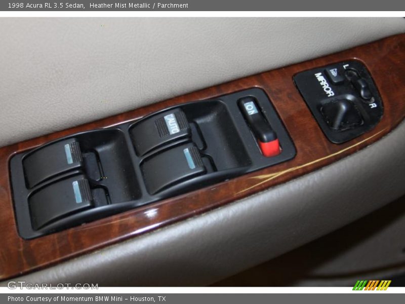 Controls of 1998 RL 3.5 Sedan