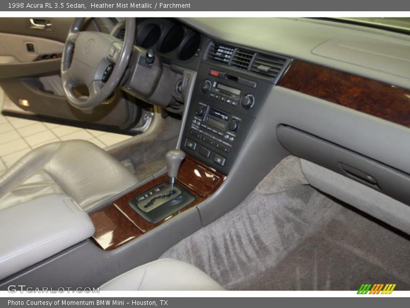 Controls of 1998 RL 3.5 Sedan