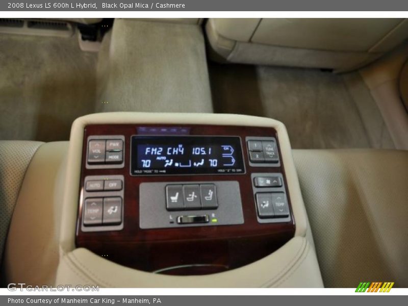 Controls of 2008 LS 600h L Hybrid