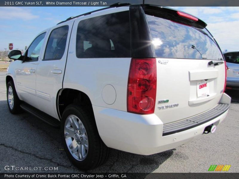 White Diamond Tintcoat / Light Tan 2011 GMC Yukon SLT