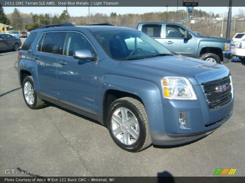 Front 3/4 View of 2011 Terrain SLE AWD