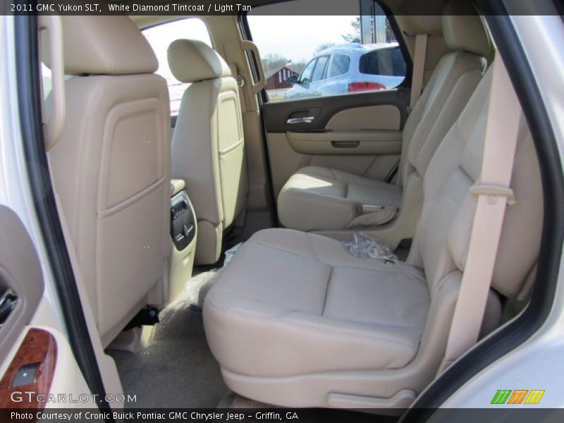 White Diamond Tintcoat / Light Tan 2011 GMC Yukon SLT
