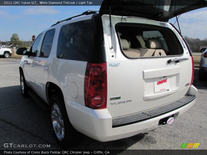 White Diamond Tintcoat / Light Tan 2011 GMC Yukon SLT