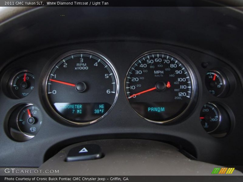 White Diamond Tintcoat / Light Tan 2011 GMC Yukon SLT