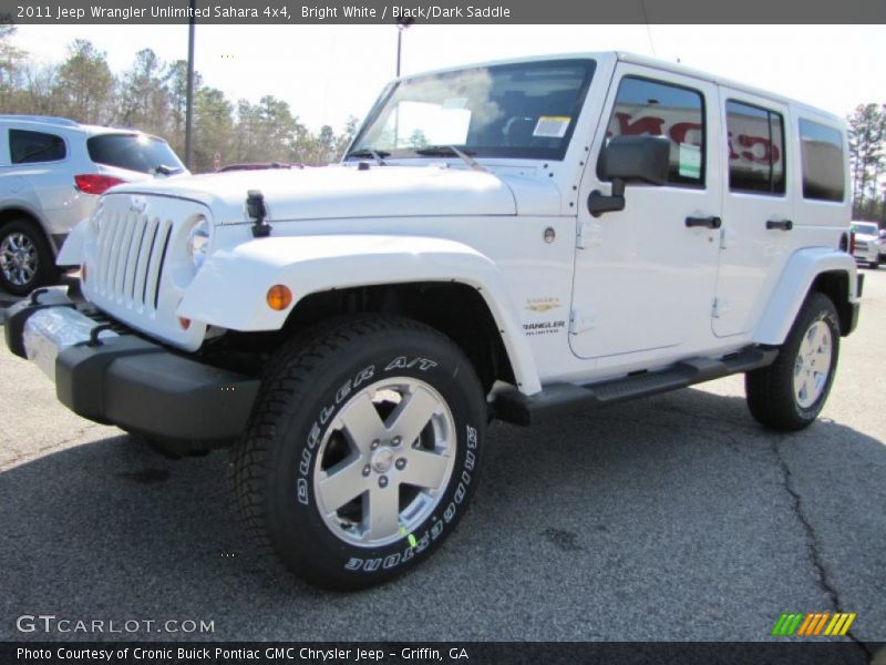 Bright White / Black/Dark Saddle 2011 Jeep Wrangler Unlimited Sahara 4x4