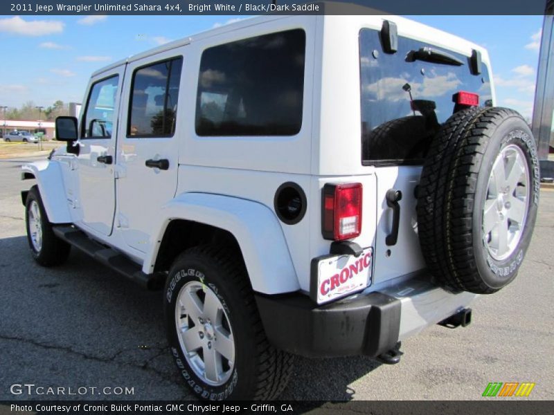 Bright White / Black/Dark Saddle 2011 Jeep Wrangler Unlimited Sahara 4x4