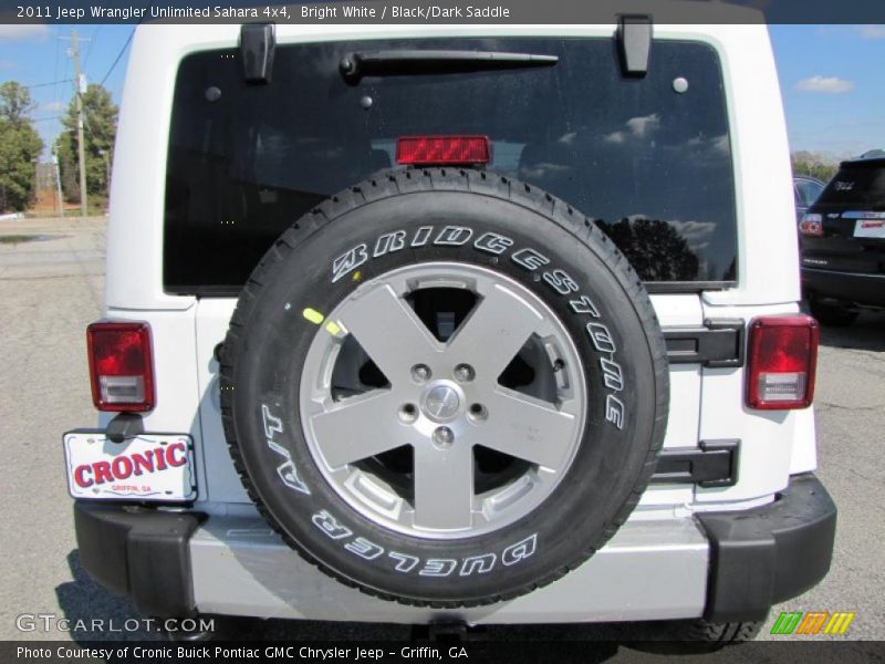 Bright White / Black/Dark Saddle 2011 Jeep Wrangler Unlimited Sahara 4x4
