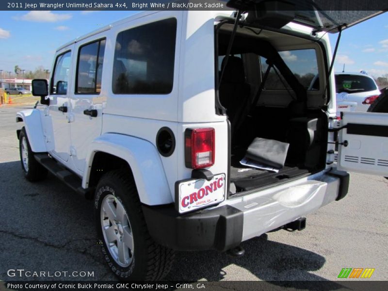 Bright White / Black/Dark Saddle 2011 Jeep Wrangler Unlimited Sahara 4x4