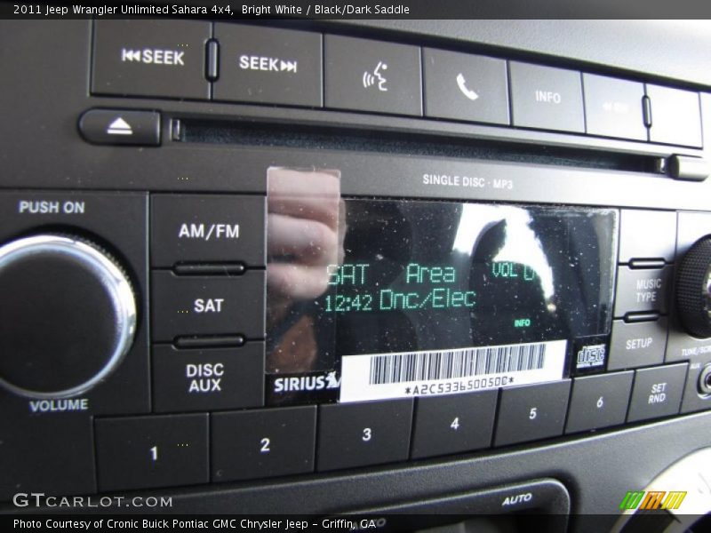 Bright White / Black/Dark Saddle 2011 Jeep Wrangler Unlimited Sahara 4x4