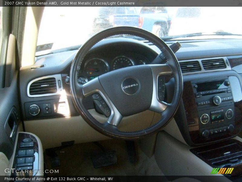 Gold Mist Metallic / Cocoa/Light Cashmere 2007 GMC Yukon Denali AWD