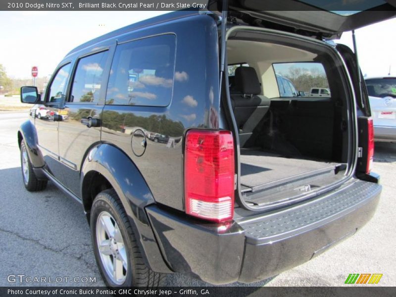 Brilliant Black Crystal Pearl / Dark Slate Gray 2010 Dodge Nitro SXT