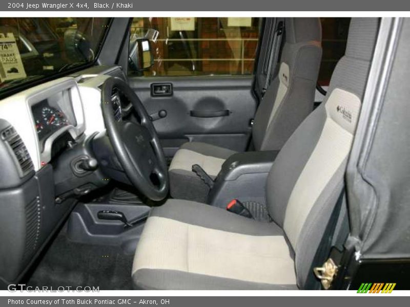 Black / Khaki 2004 Jeep Wrangler X 4x4