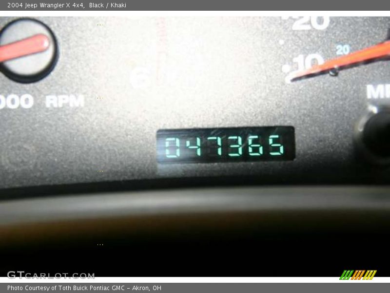 Black / Khaki 2004 Jeep Wrangler X 4x4