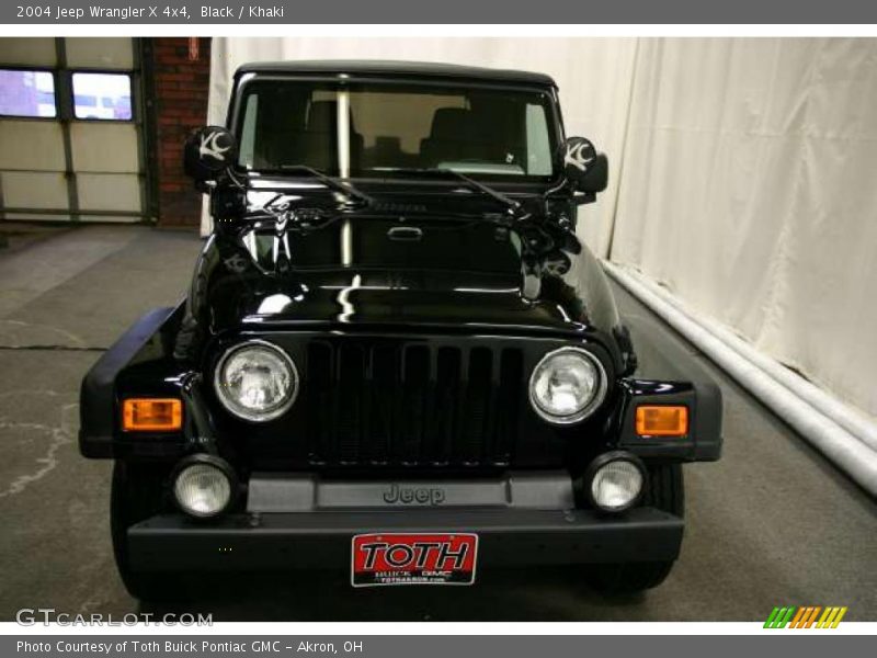 Black / Khaki 2004 Jeep Wrangler X 4x4