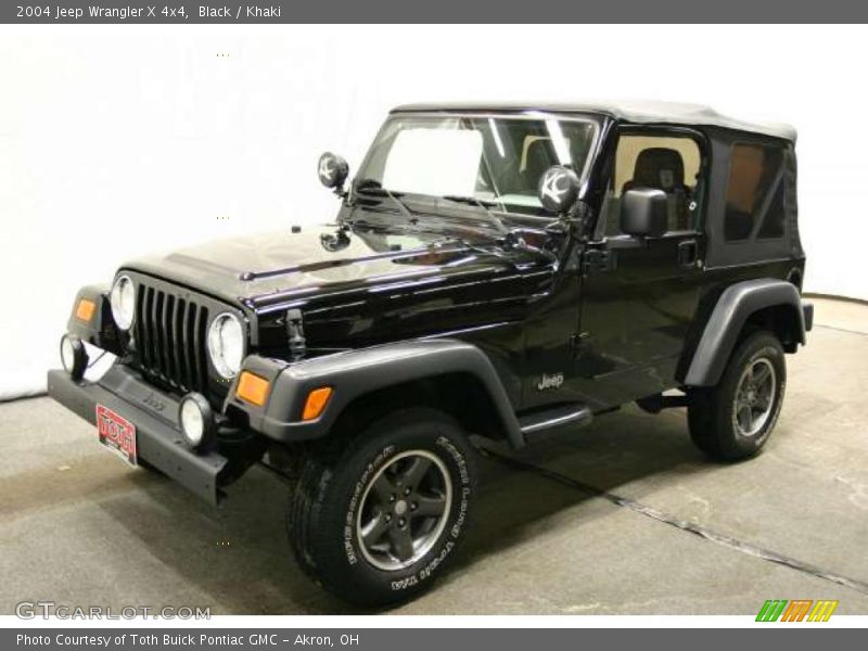 Black / Khaki 2004 Jeep Wrangler X 4x4