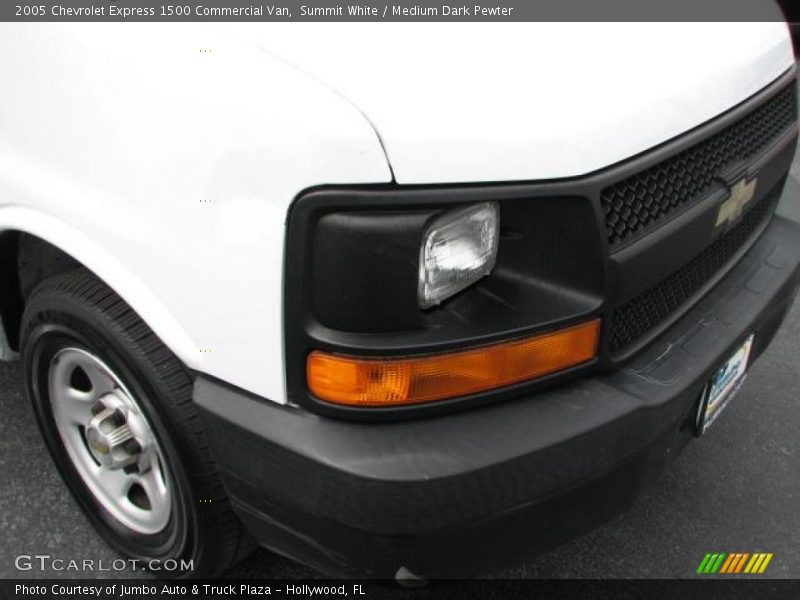 Summit White / Medium Dark Pewter 2005 Chevrolet Express 1500 Commercial Van