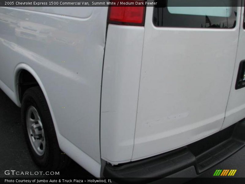 Summit White / Medium Dark Pewter 2005 Chevrolet Express 1500 Commercial Van