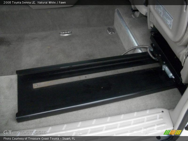 Natural White / Fawn 2008 Toyota Sienna LE