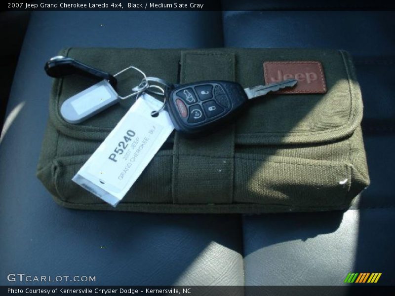 Black / Medium Slate Gray 2007 Jeep Grand Cherokee Laredo 4x4