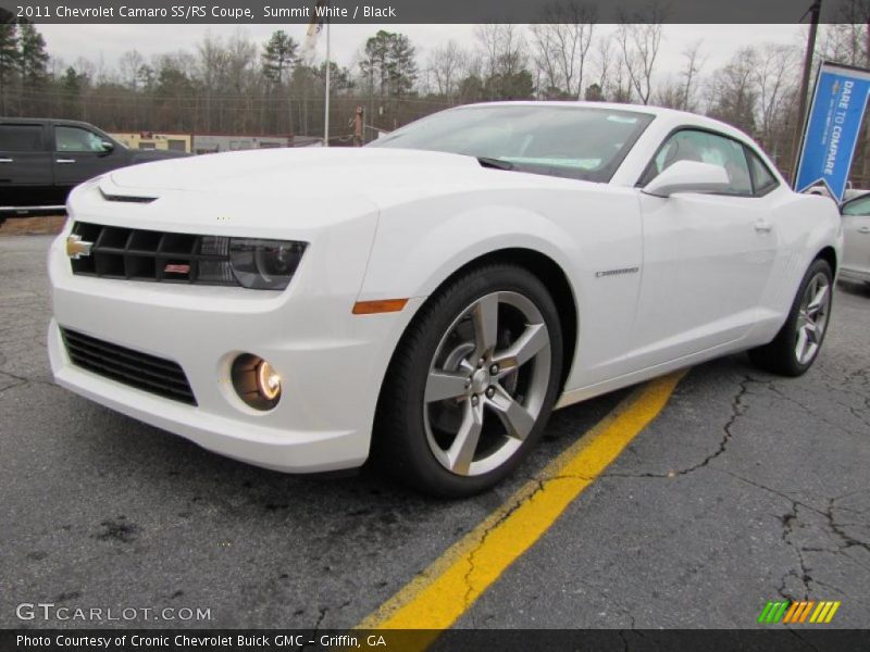 Front 3/4 View of 2011 Camaro SS/RS Coupe