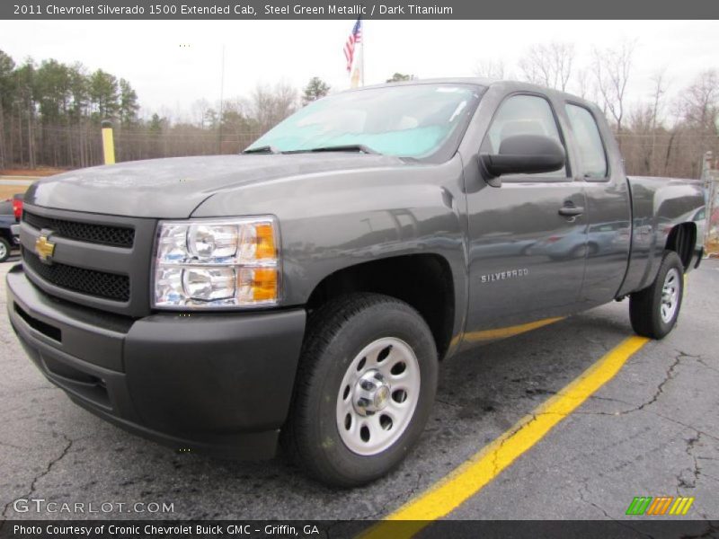 Front 3/4 View of 2011 Silverado 1500 Extended Cab
