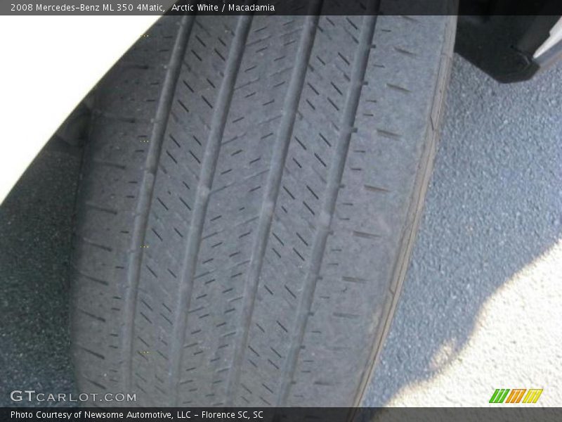 Arctic White / Macadamia 2008 Mercedes-Benz ML 350 4Matic