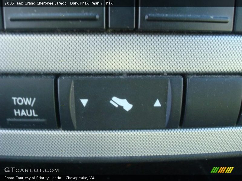 Dark Khaki Pearl / Khaki 2005 Jeep Grand Cherokee Laredo