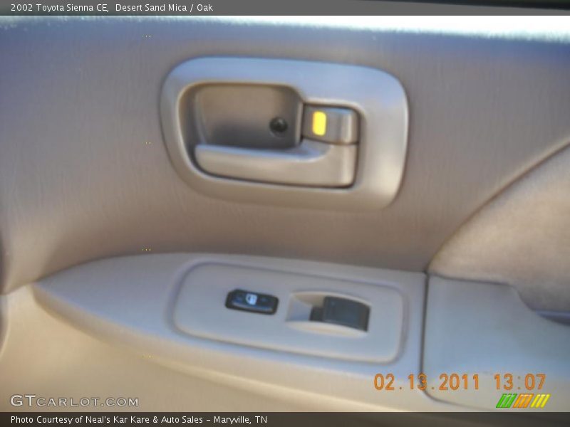 Desert Sand Mica / Oak 2002 Toyota Sienna CE