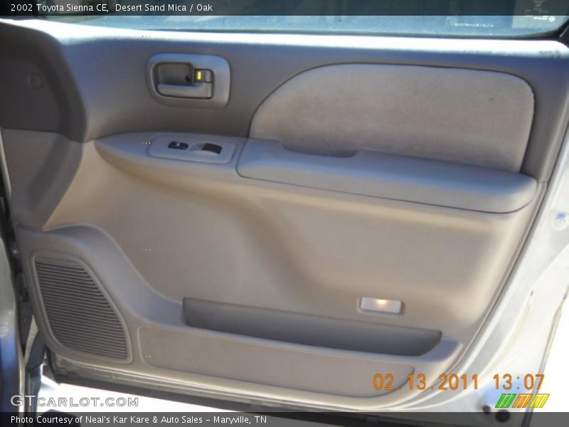 Desert Sand Mica / Oak 2002 Toyota Sienna CE