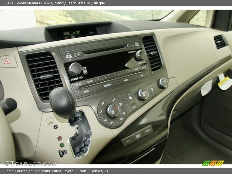 Controls of 2011 Sienna LE AWD