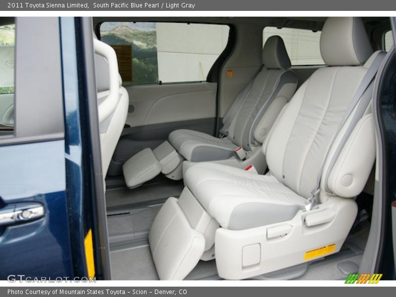 South Pacific Blue Pearl / Light Gray 2011 Toyota Sienna Limited