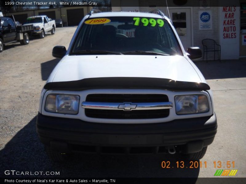 White / Medium Gray 1999 Chevrolet Tracker 4x4