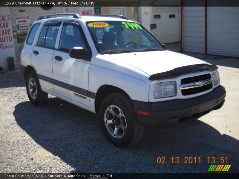 White / Medium Gray 1999 Chevrolet Tracker 4x4