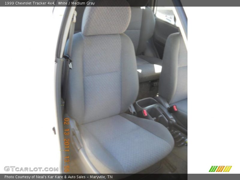 White / Medium Gray 1999 Chevrolet Tracker 4x4