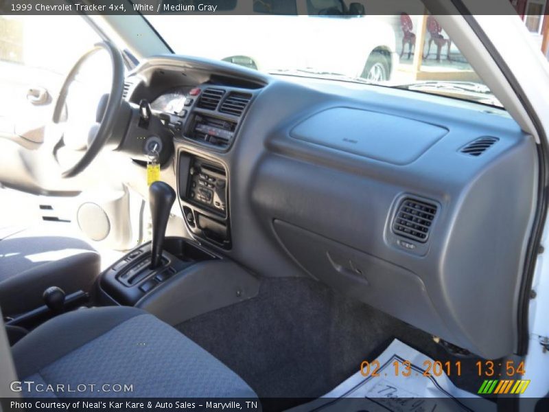 White / Medium Gray 1999 Chevrolet Tracker 4x4
