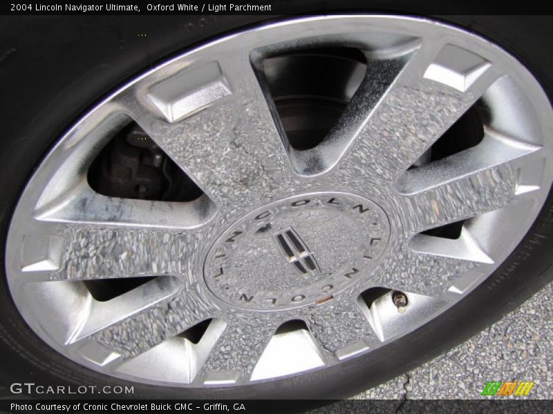 Oxford White / Light Parchment 2004 Lincoln Navigator Ultimate