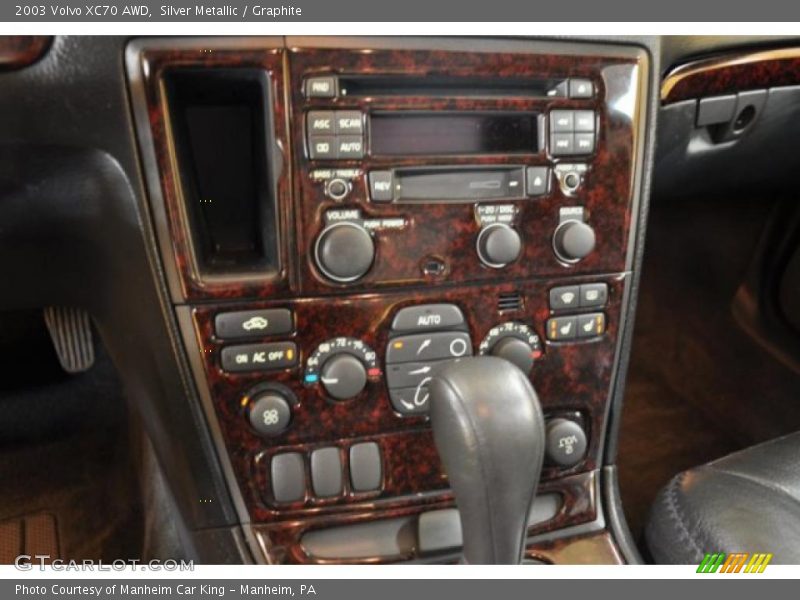 Silver Metallic / Graphite 2003 Volvo XC70 AWD