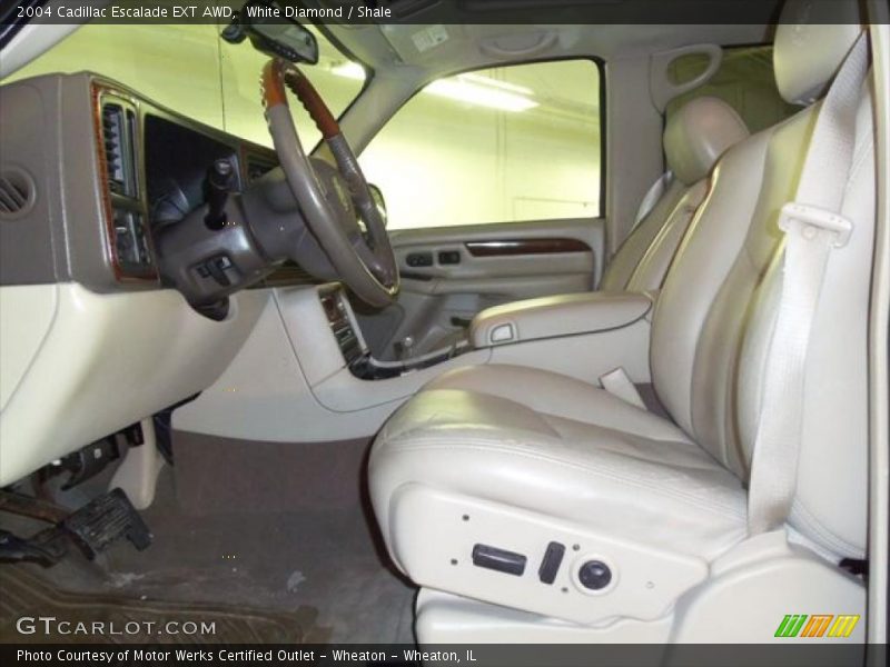  2004 Escalade EXT AWD Shale Interior