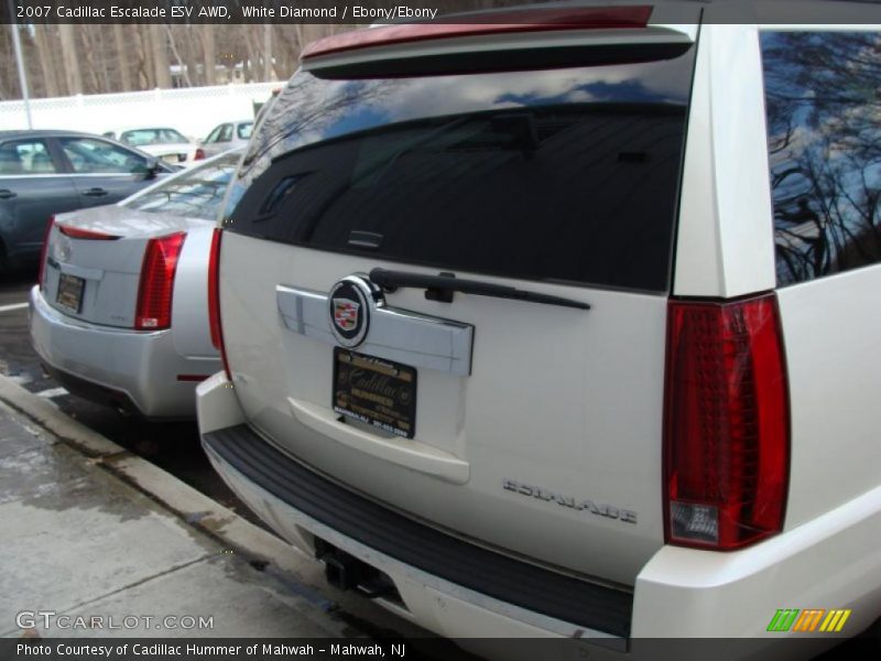 White Diamond / Ebony/Ebony 2007 Cadillac Escalade ESV AWD