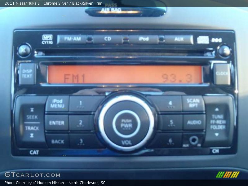 Chrome Silver / Black/Silver Trim 2011 Nissan Juke S