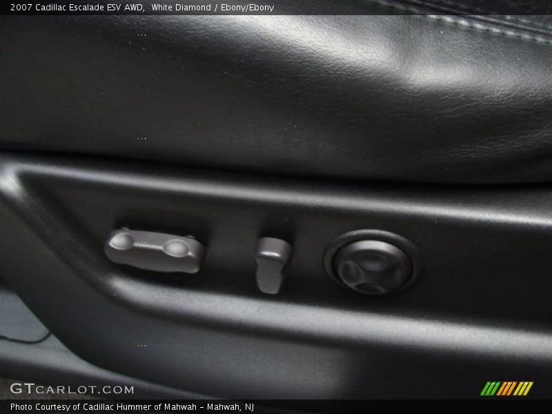 White Diamond / Ebony/Ebony 2007 Cadillac Escalade ESV AWD