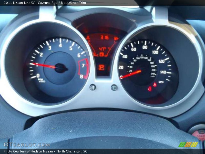 Cayenne Red / Black/Silver Trim 2011 Nissan Juke SV
