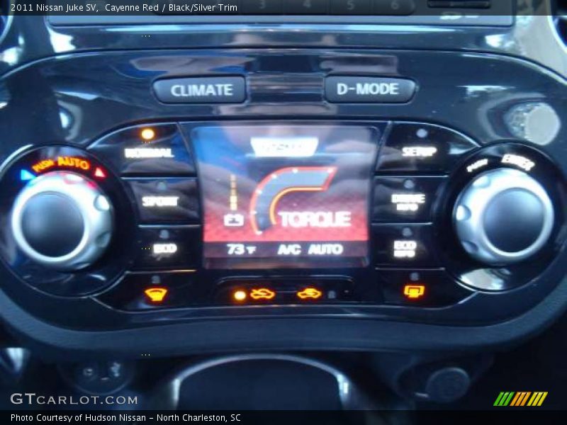 Cayenne Red / Black/Silver Trim 2011 Nissan Juke SV