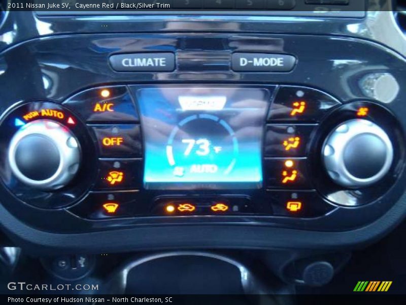 Cayenne Red / Black/Silver Trim 2011 Nissan Juke SV