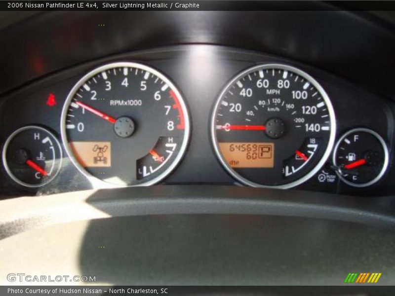 Silver Lightning Metallic / Graphite 2006 Nissan Pathfinder LE 4x4