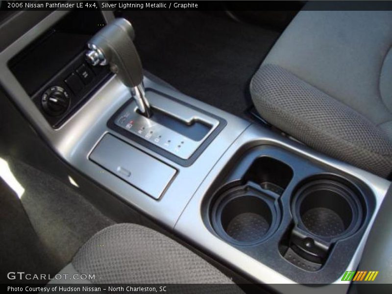 Silver Lightning Metallic / Graphite 2006 Nissan Pathfinder LE 4x4