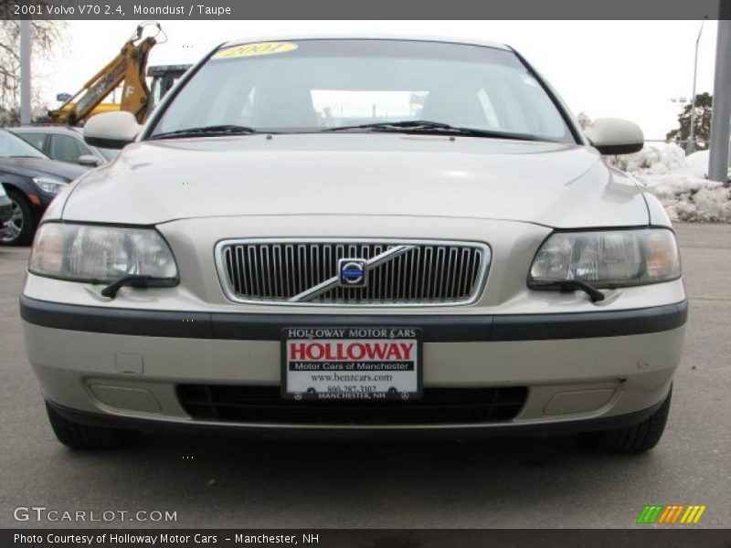 Moondust / Taupe 2001 Volvo V70 2.4